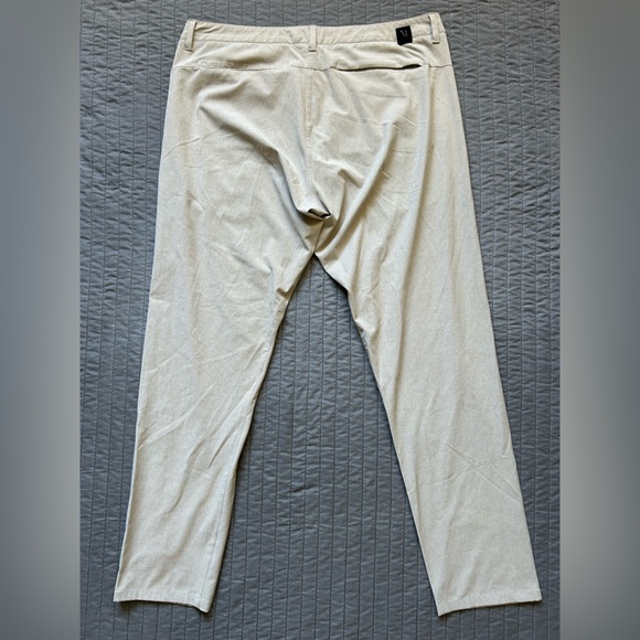 Vuori Meta pants - Picture 12 of 12